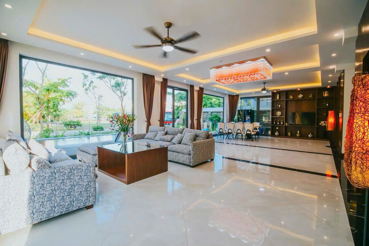 Biệt thự 8 phòng view sân Golf bể bơi siêu rộng - Ảnh 4